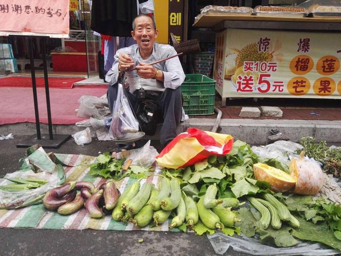 农村路边卖蔬菜视频图片