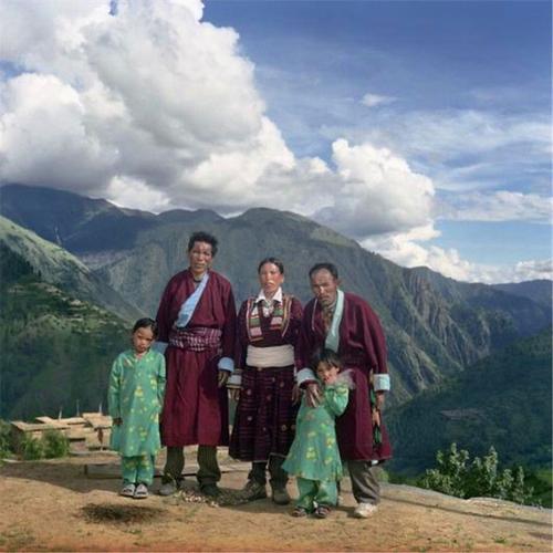 尼泊尔农村一妻多夫制的家庭