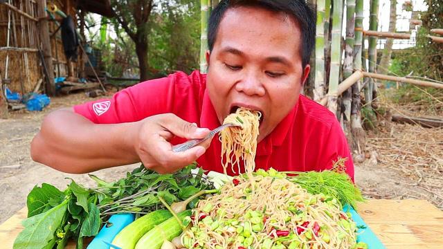 泰国农村人吃蔬菜视频的相关图片